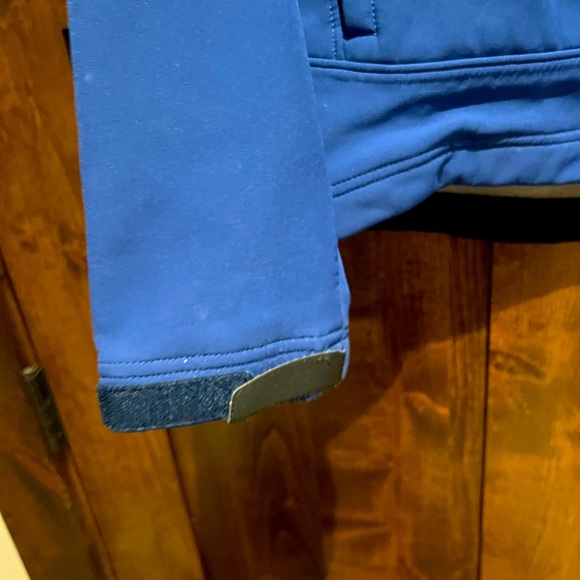 Patagonia men’s medium soft shell. Good condition. Blue and black. - Picture 4 of 15